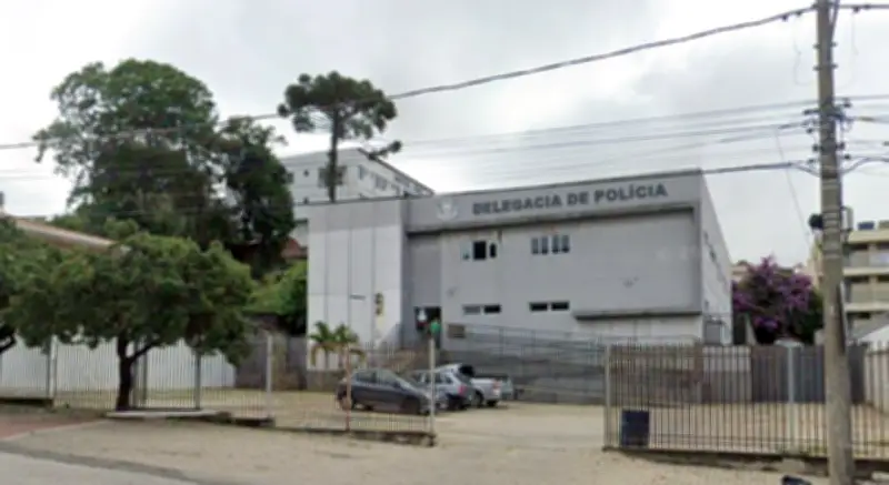 Professor suspeito de abusar de alunas é afastado em Piedade (SP)