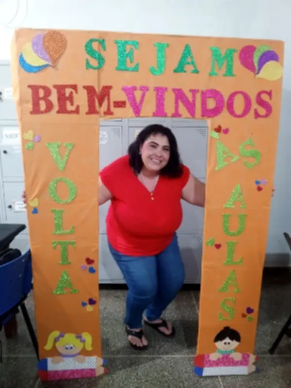 Professora presa por engano em RO após erro em processo judicial