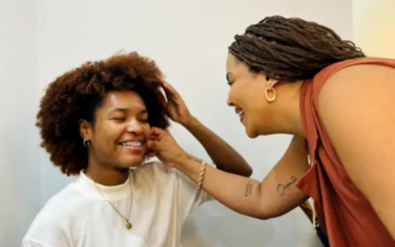 Projeto oferece tratamento de pele gratuito para mulheres negras em Salvador