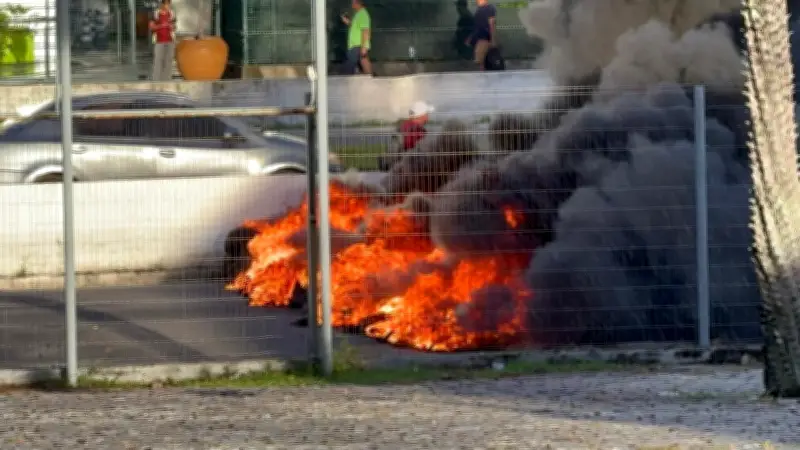 Protesto na BR-101 em Natal: manifestantes ateiam fogo em pneus