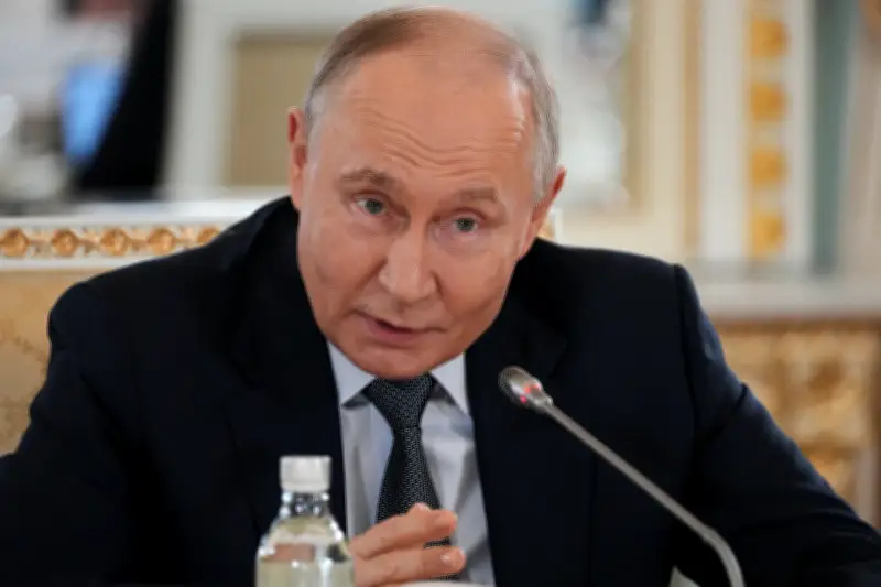 Putin recusa encontro com Zelensky e diz não ver motivos para reunião