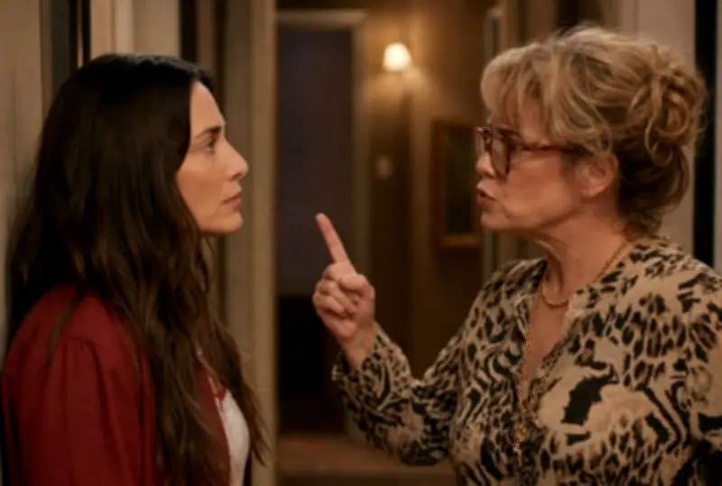 Quem Ama Cuida: Adriana é presa após armação de Pilar
