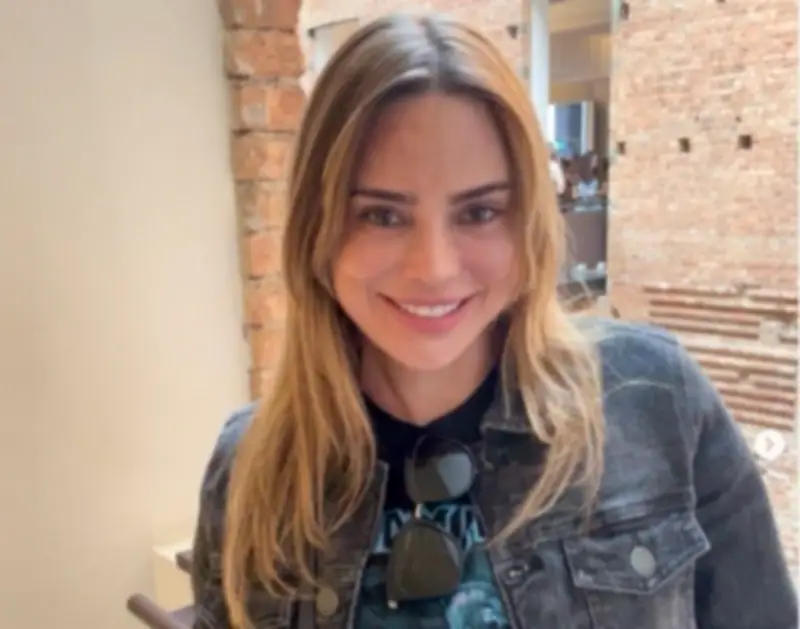 Rachel Sheherazade revela novo romance três anos após divórcio