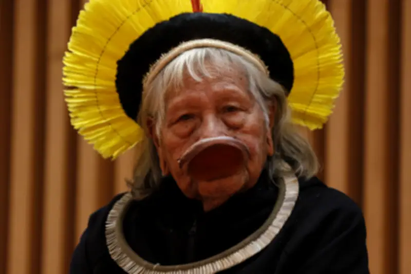 Raoni Metuktire, 94 anos, internado em estado grave no MT