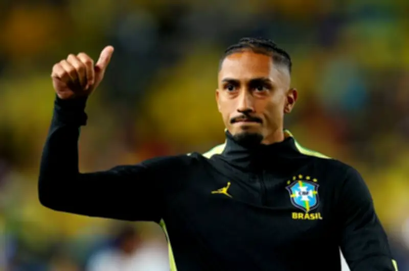 Raphinha se lesiona na Copa e desabafa: 'Vou voltar o mais rápido possível'