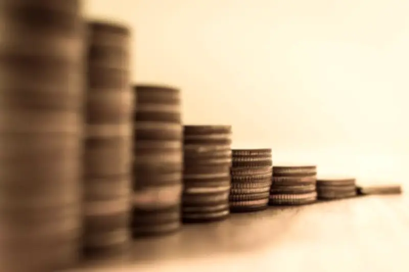 Reinvestir dividendos pode quadruplicar patrimônio em 10 anos, mostra XP