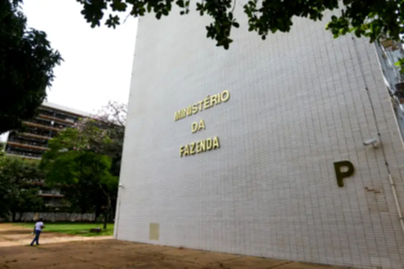 Relator do MEI quer apresentar parecer sobre novo teto antes do recesso