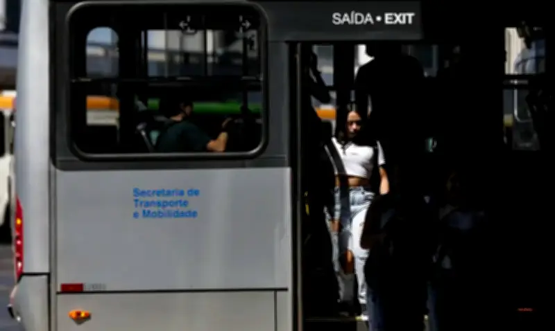 RJ: Ônibus municipais não aceitarão mais dinheiro a partir de domingo