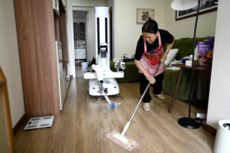 Robôs de limpeza viram colegas de trabalho na China