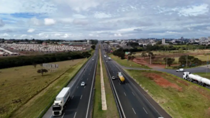 Rodovia Washington Luís ganha 10 km de terceiras faixas em São Carlos