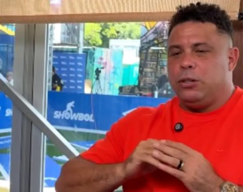Ronaldo desmente entrevista falsa sobre Messi e revela bastidores