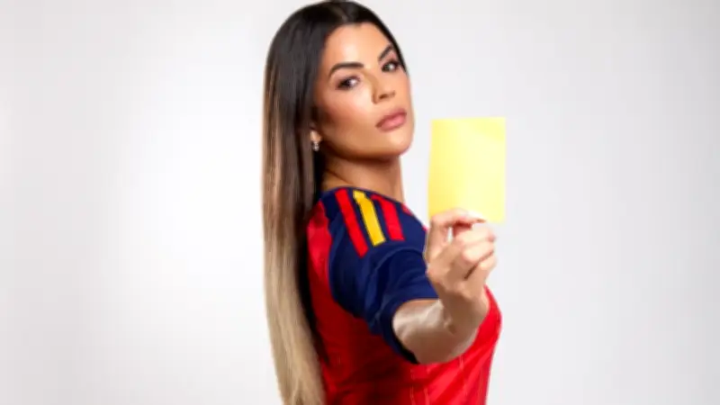 Rosana Ferreira: de aspirante a árbitra a primeira Miss Bumbum