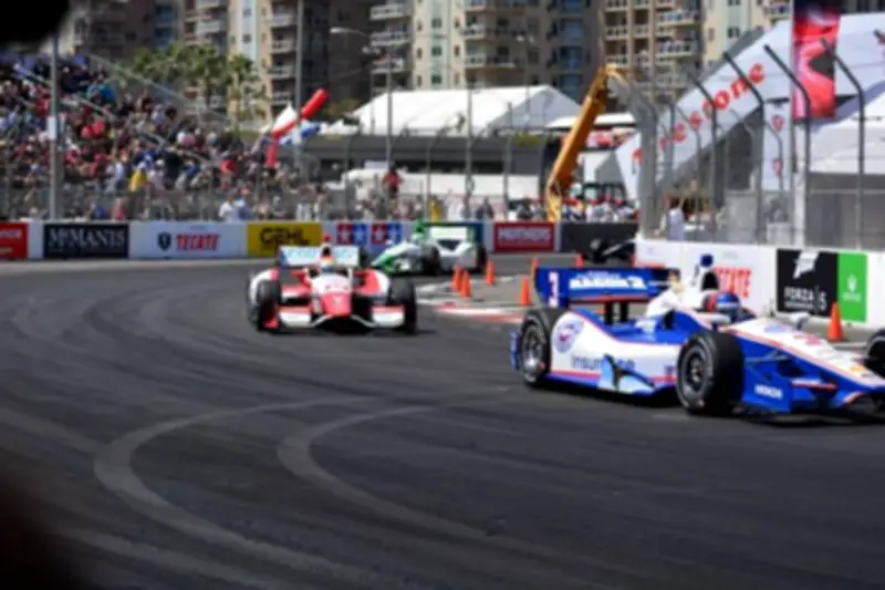 Russell conquista pole polêmica na Áustria após bandeira amarela