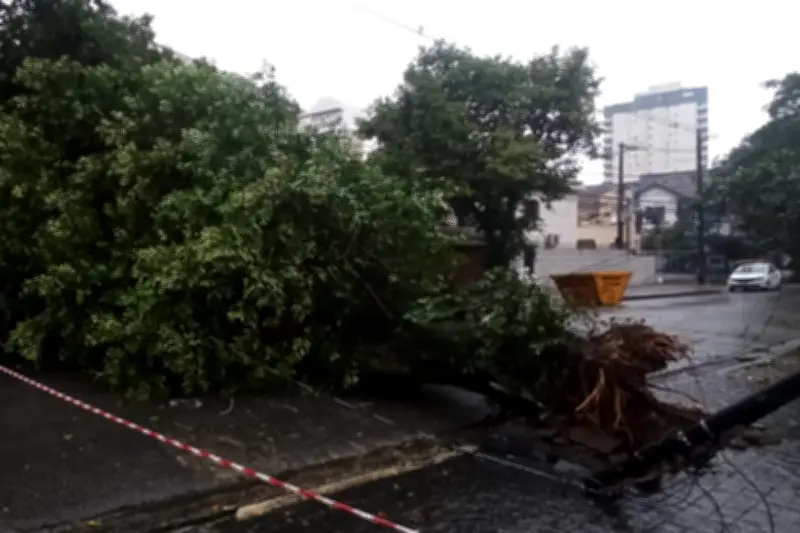 Santos registra 97 mm de chuva em 24 horas, 74% da média de junho