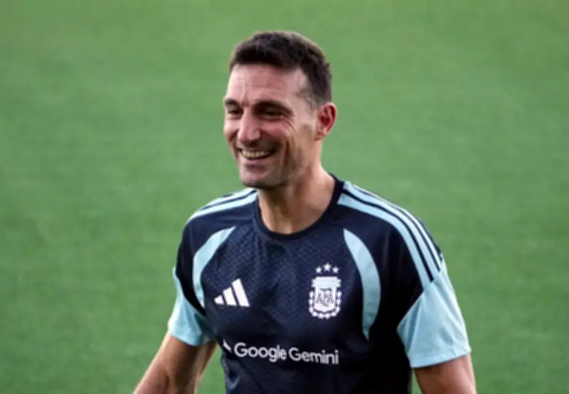 Scaloni confiante para Copa e revela torcida pelo Brasil