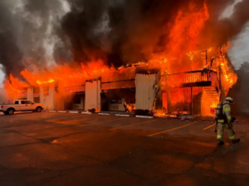 Seis mortos em incêndio em motel em Nova York; suspeito de 24 anos preso