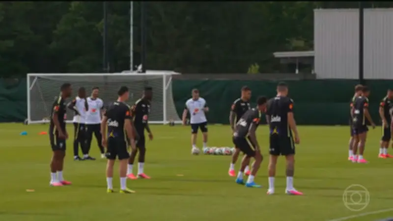 Seleção Brasileira faz primeiro treino nos EUA e torcedores já colorem as ruas