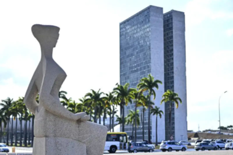 Senado aprova projeto que dificulta aborto legal em crianças vítimas de estupro