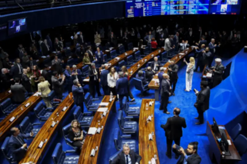 Senado debate fim da escala 6x1 e jornada flexível em duas PECs