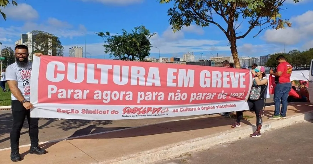 Servidores do Ministério da Cultura encerram greve após pressão do governo