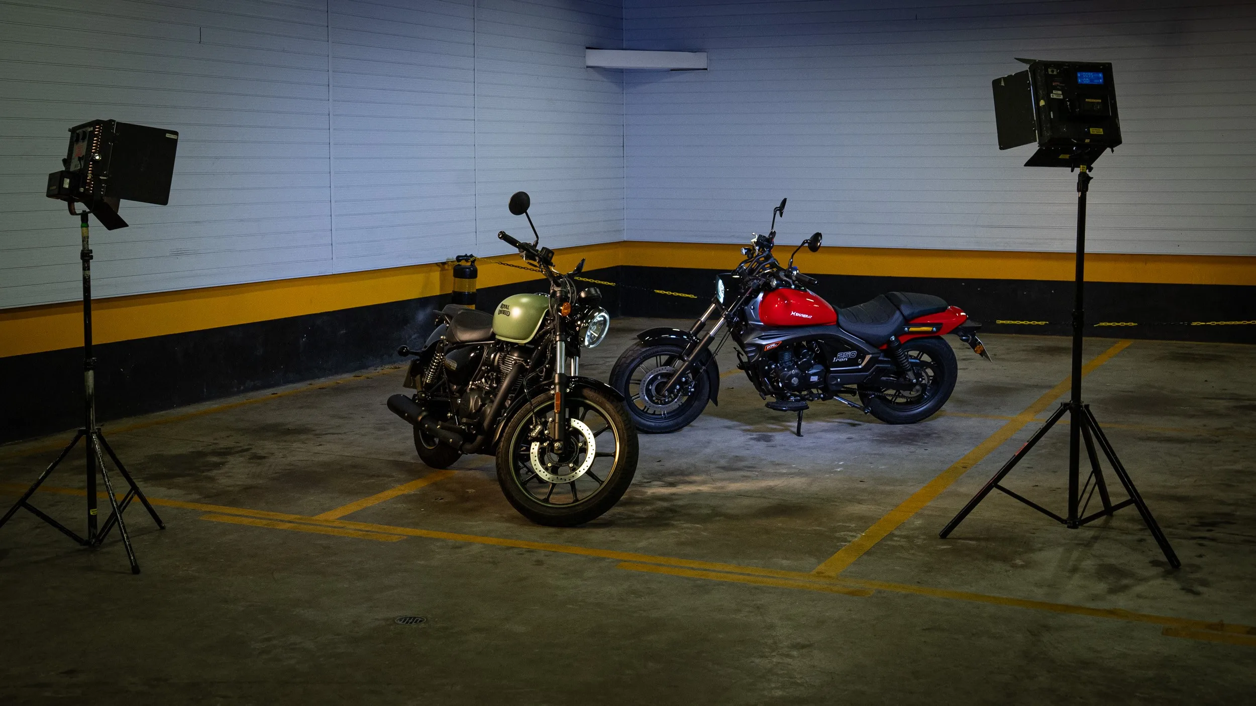 Shineray Iron 250 vs Royal Enfield Meteor 350: Qual a Melhor Custom de Entrada?
