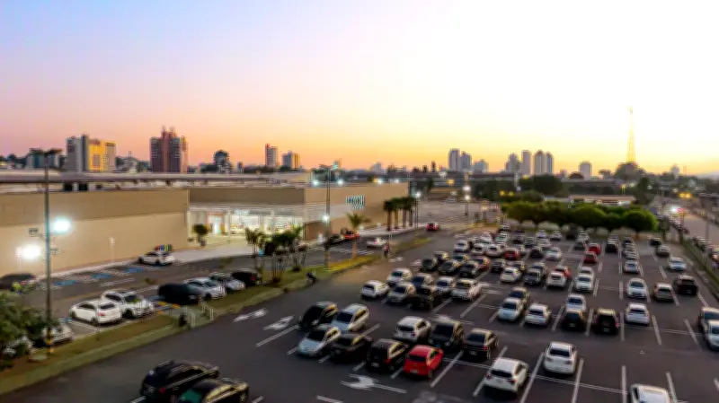 Shoppings do Alto Tietê oferecem 42 vagas de emprego nesta terça