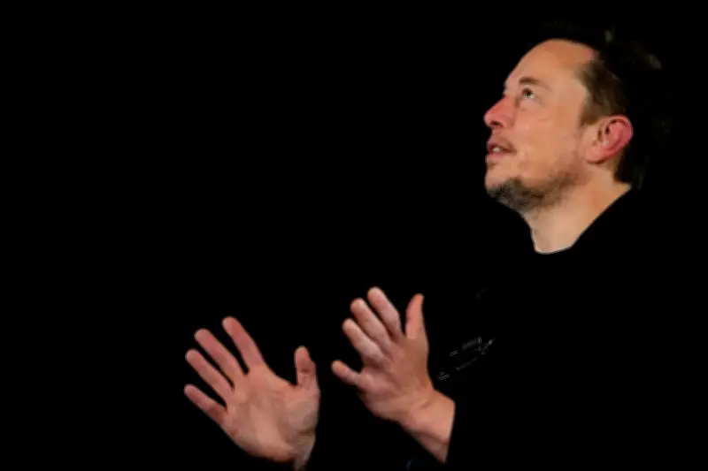 Starmer critica Musk por interferência na política britânica