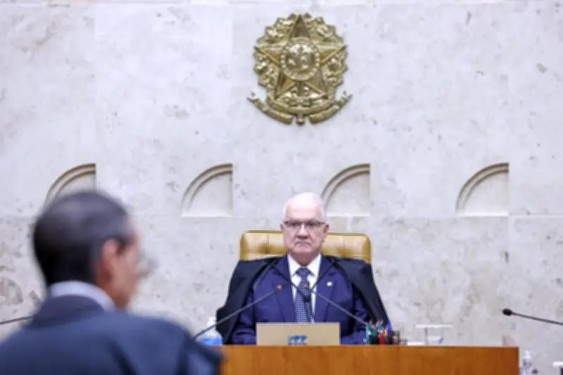 STF mantém prisão de parentes do dono do Banco Master