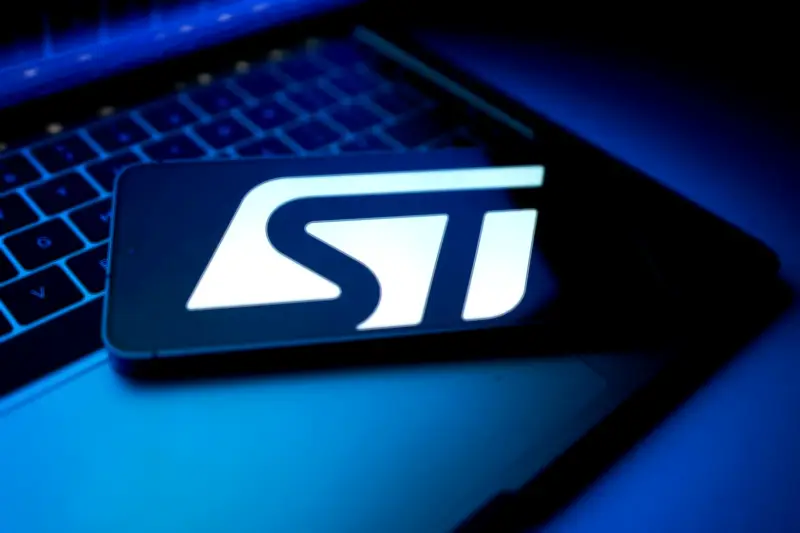 STMicroelectronics eleva metas de receita de data center até 2027