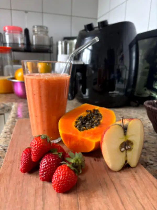 Suco de mamão e maçã: receita poderosa para ressaca