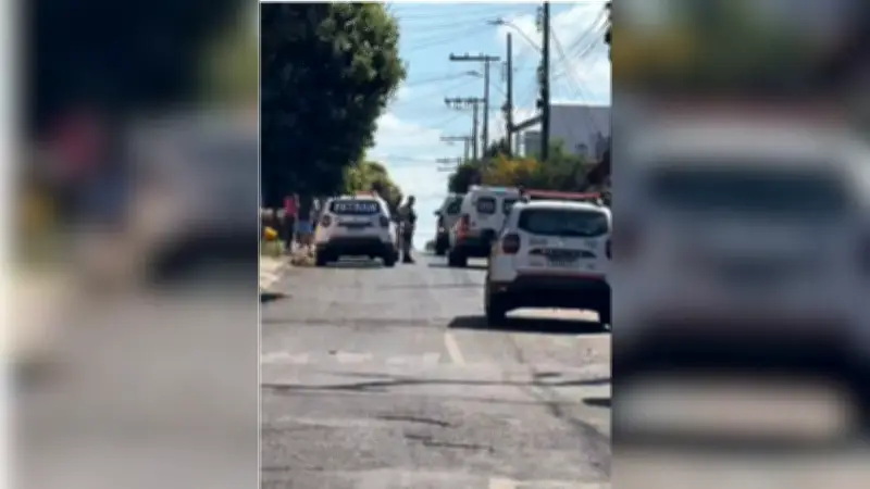 Suspeito baleado e três presos após roubo e perseguição em Uberlândia