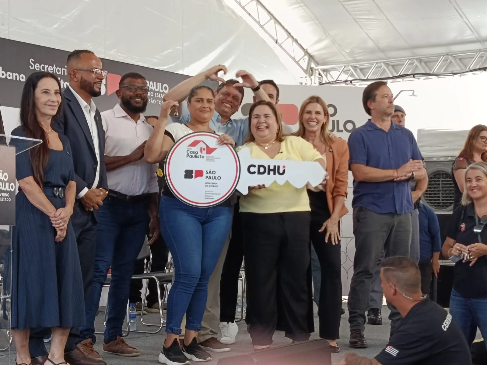 Tarcísio entrega 1.075 moradias em Cubatão com investimento de R$ 223,9 milhões