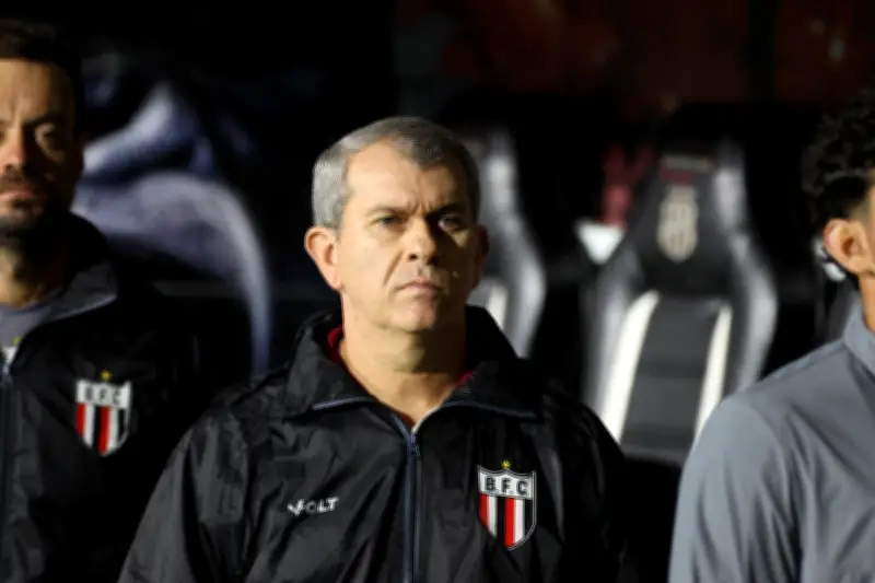 Técnico do Botafogo-SP atribui ansiedade por empate com Ponte Preta
