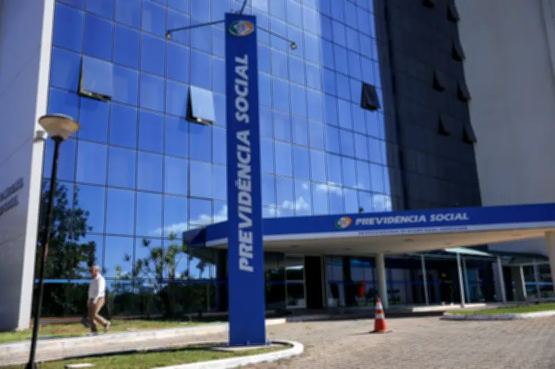 TCU dá 180 dias para INSS mudar sistema de concessão automática
