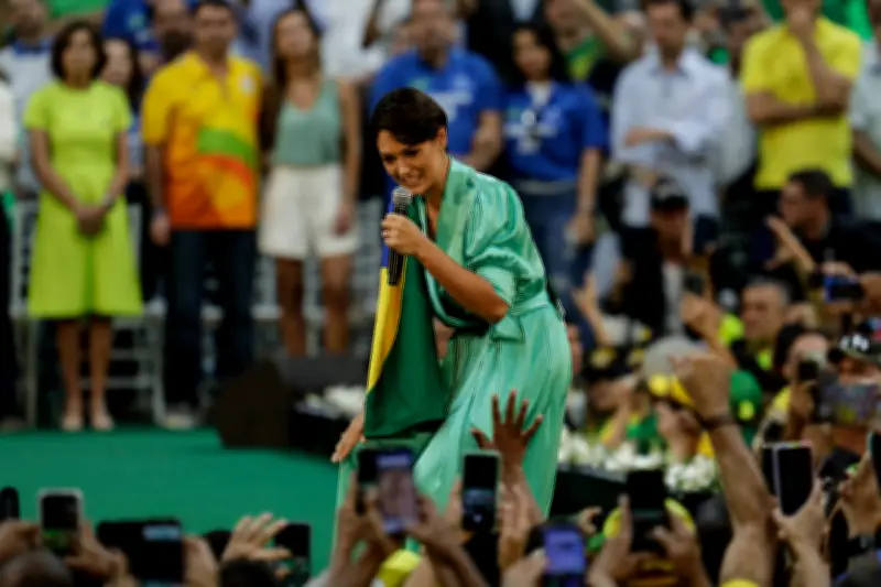 Tensão entre Flávio e Michele Bolsonaro ameaça candidatura em 2024