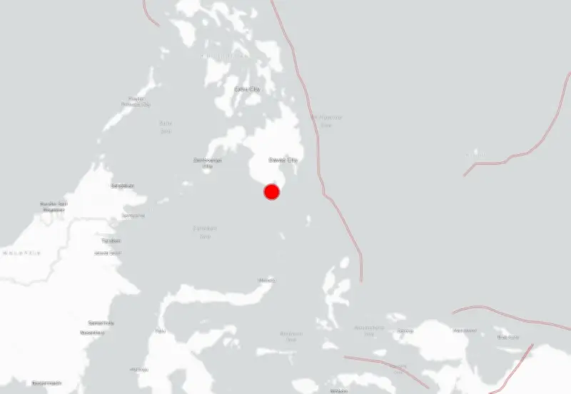 Terremoto de 7,8 atinge Filipinas e derruba prédios em Mindanao