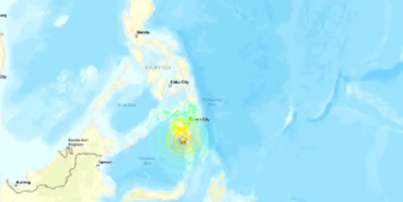 Terremoto de 7,8 atinge Filipinas e Japão emite alerta de tsunami