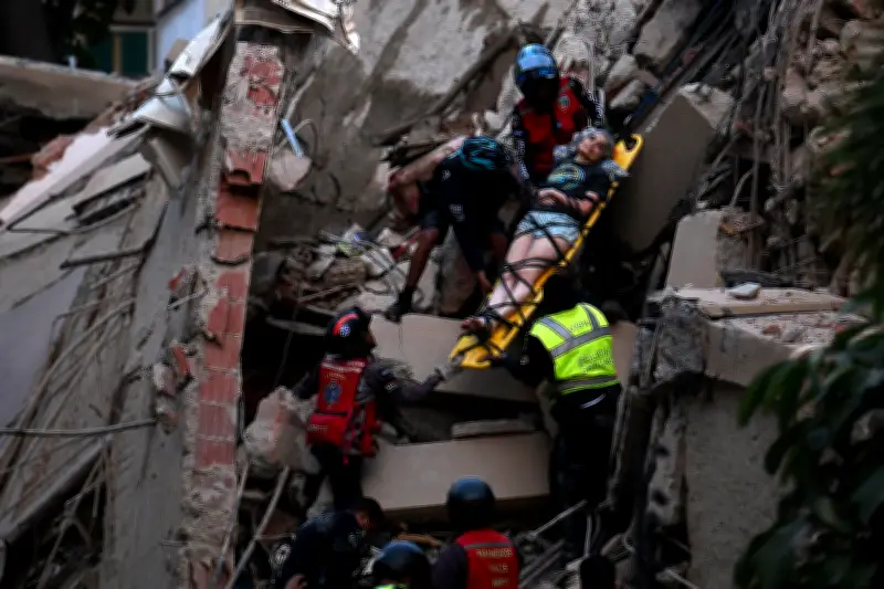 Terremoto de magnitude 7,5 atinge a Venezuela e causa estragos em Caracas