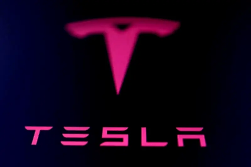 Tesla apresenta estatísticas enganosas à Europa para aprovar FSD