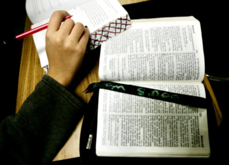 Texas aprova leituras obrigatórias com trechos da Bíblia em escolas públicas