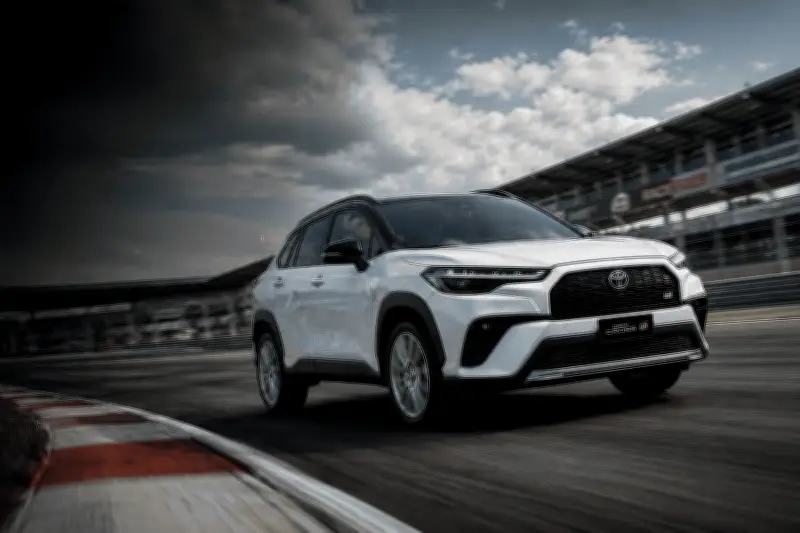Toyota Corolla Cross 2027: reajuste de R$ 1.100 e saída da versão XR