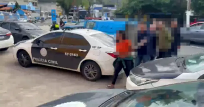 Trio é preso em flagrante com drogas e dinheiro em Volta Redonda