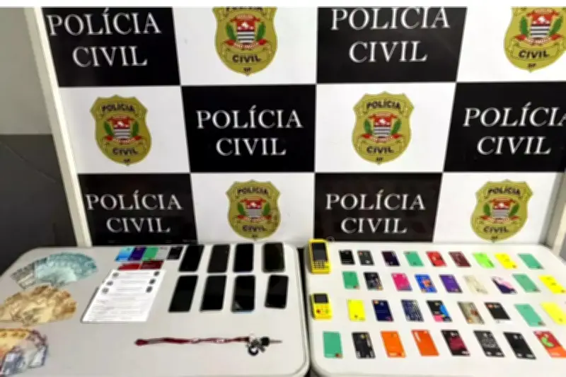 Três presos em Guarujá com cartões ligados a fraudes de estelionato