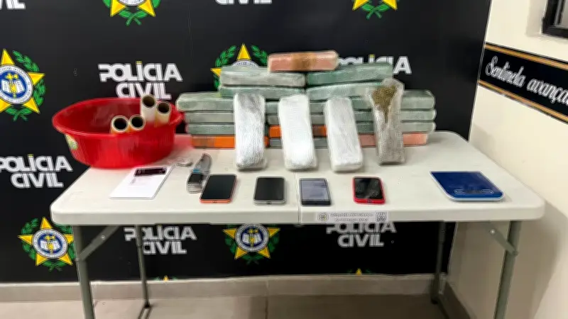 Três suspeitos presos com 15 kg de maconha em Barra Mansa