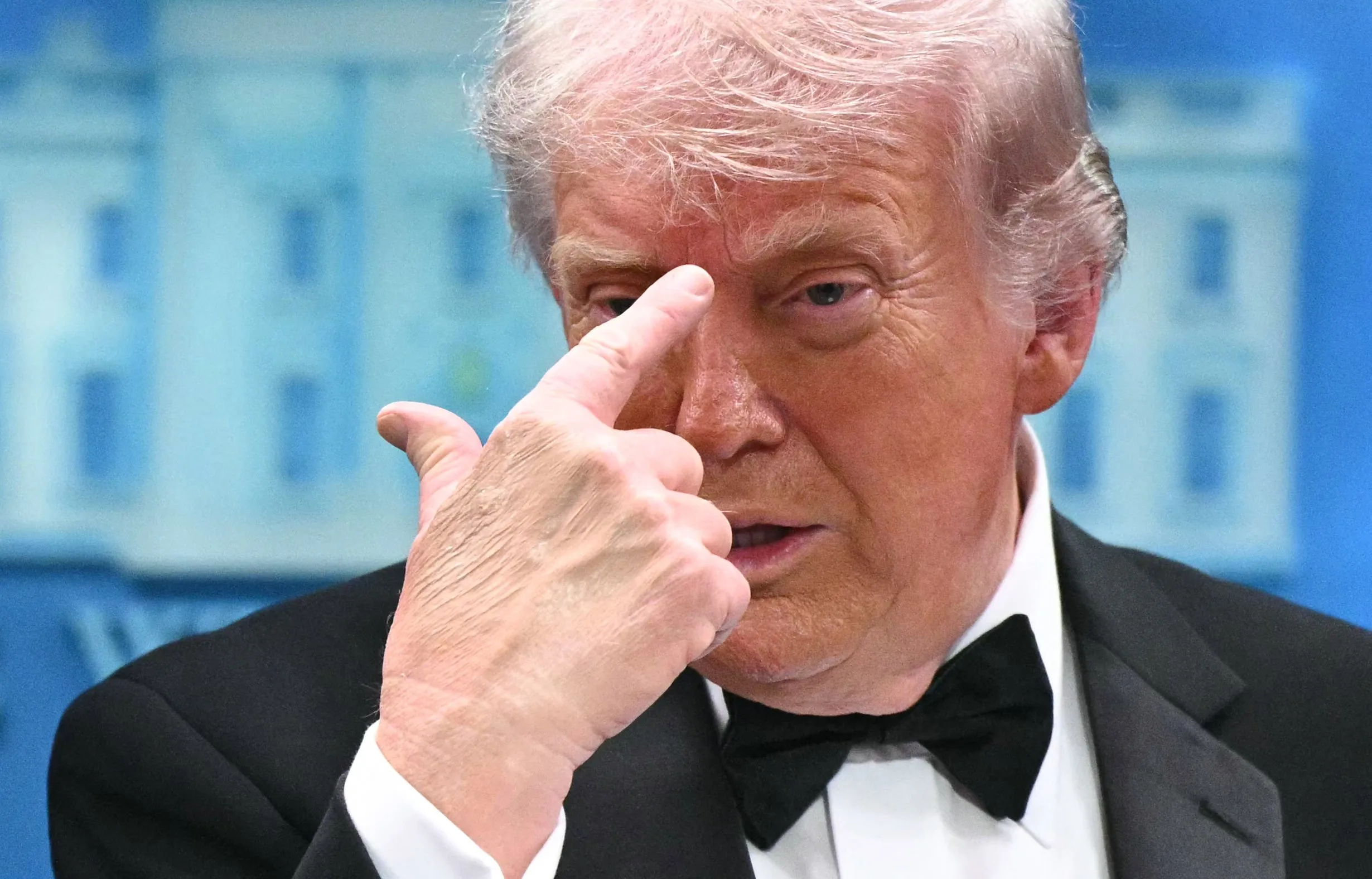 Trump anuncia tarifa de 25% sobre veículos da União Europeia