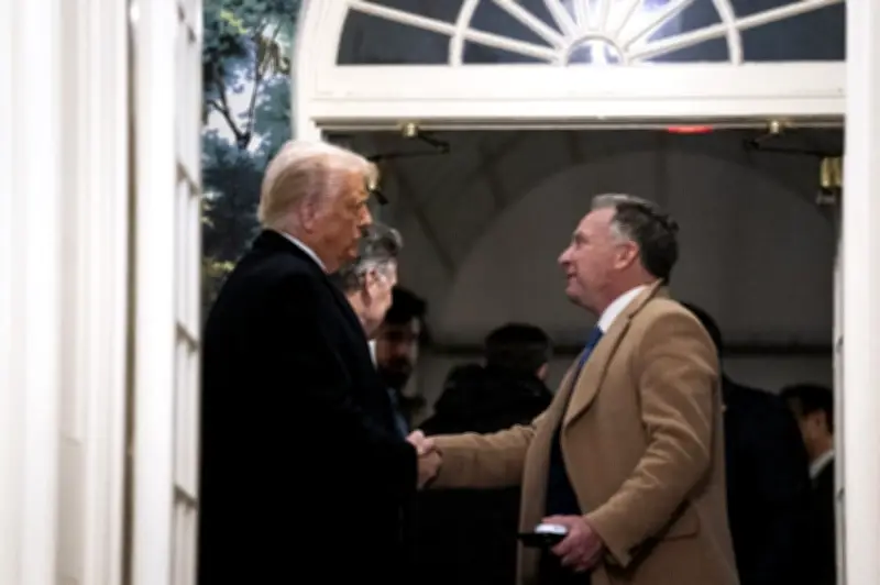 Trump envia representantes à Suíça para negociações de paz com Irã