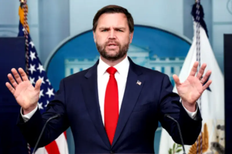 Trump sugere chapa Vance-Rubio para 2028 como imbatível