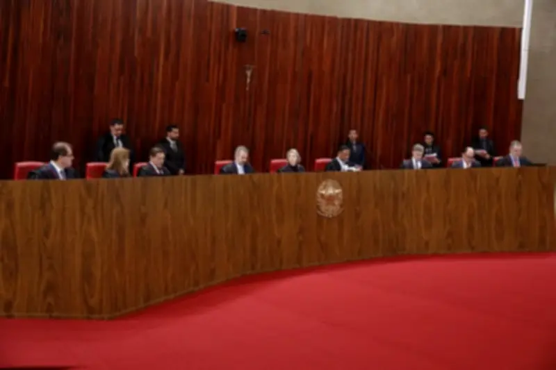 TSE julga recursos sobre inelegibilidade de Cláudio Castro até 2030