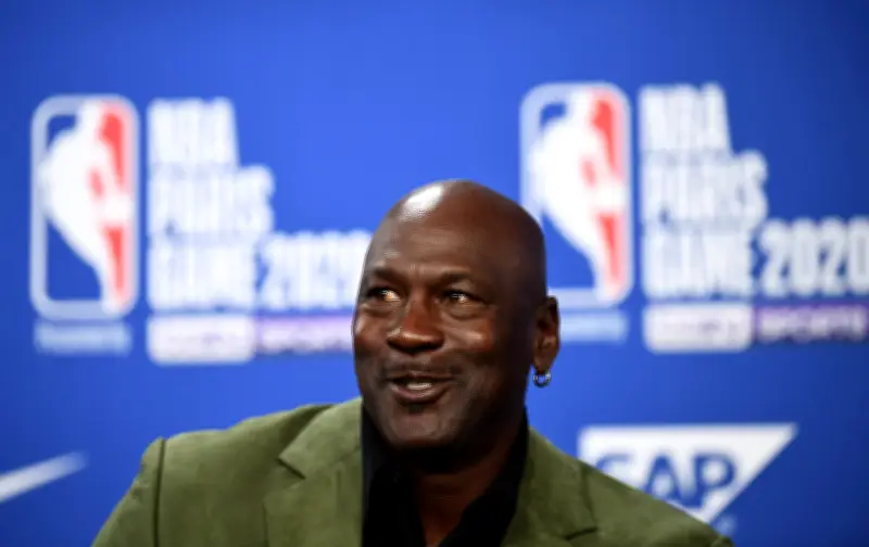 Título da Champions do PSG pode render mais de R$ 43 milhões a Michael Jordan
