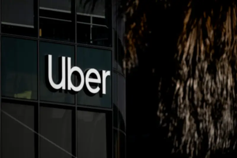 Uber demite 23% do RH em reestruturação estratégica
